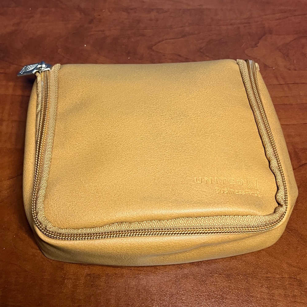 United Airlines BusinessFirst Amenity Kit